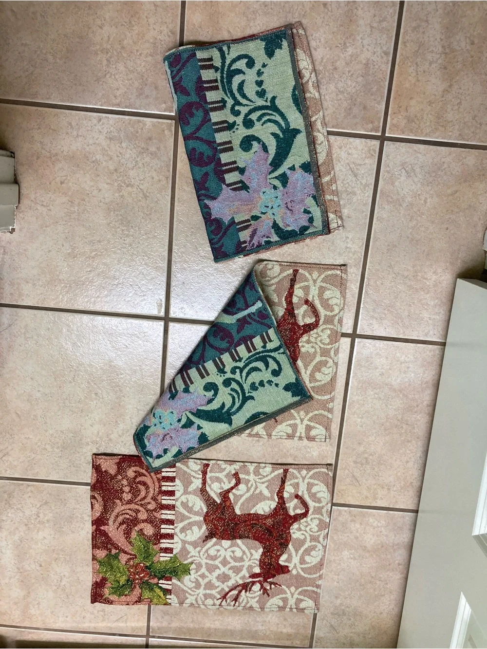 Holiday Reindeer Decorative Placemats in Red and Green